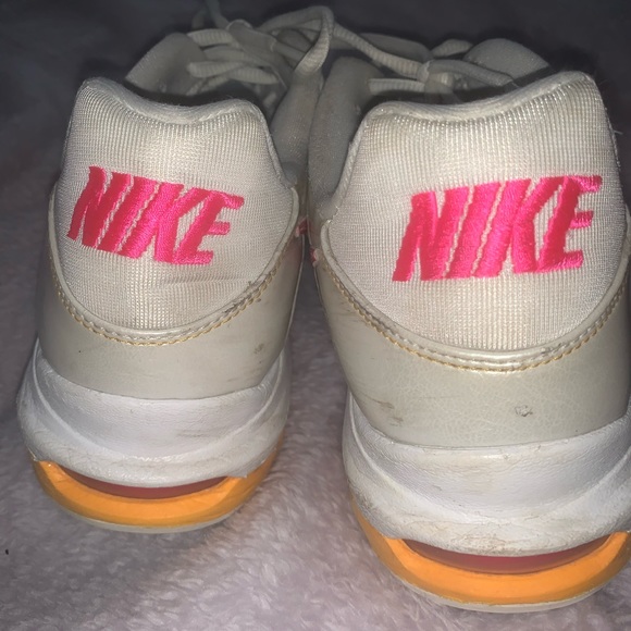 Nike Shoes - • donated •